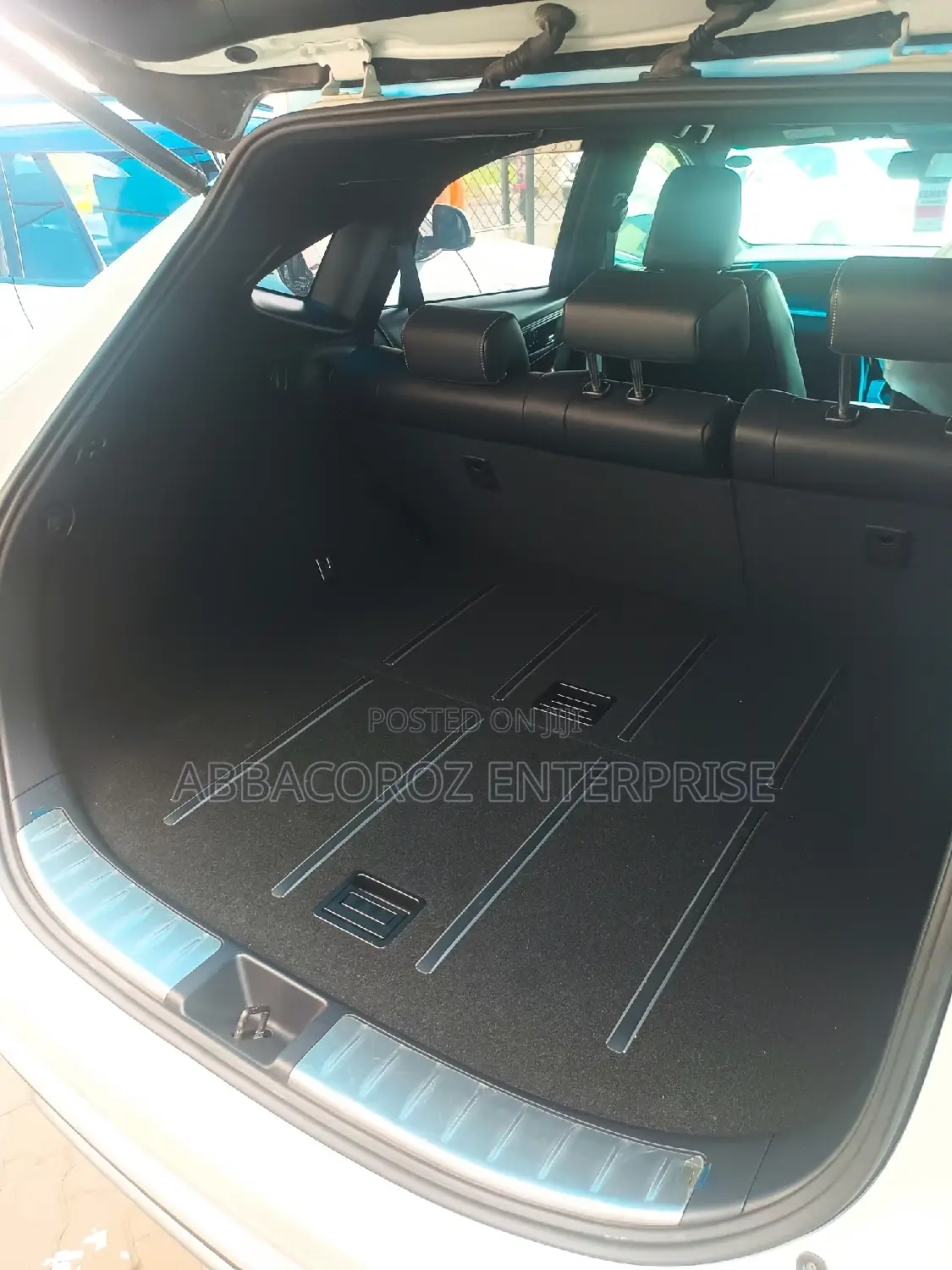 Toyota Harrier 2.0 4WD 2016 White