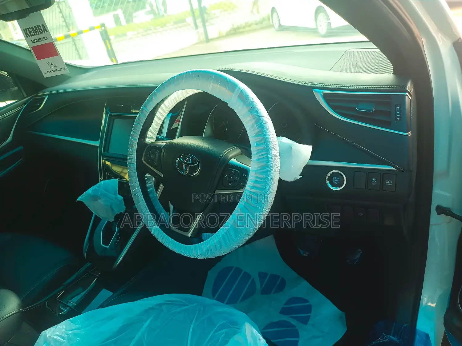 Toyota Harrier 2.0 4WD 2016 White