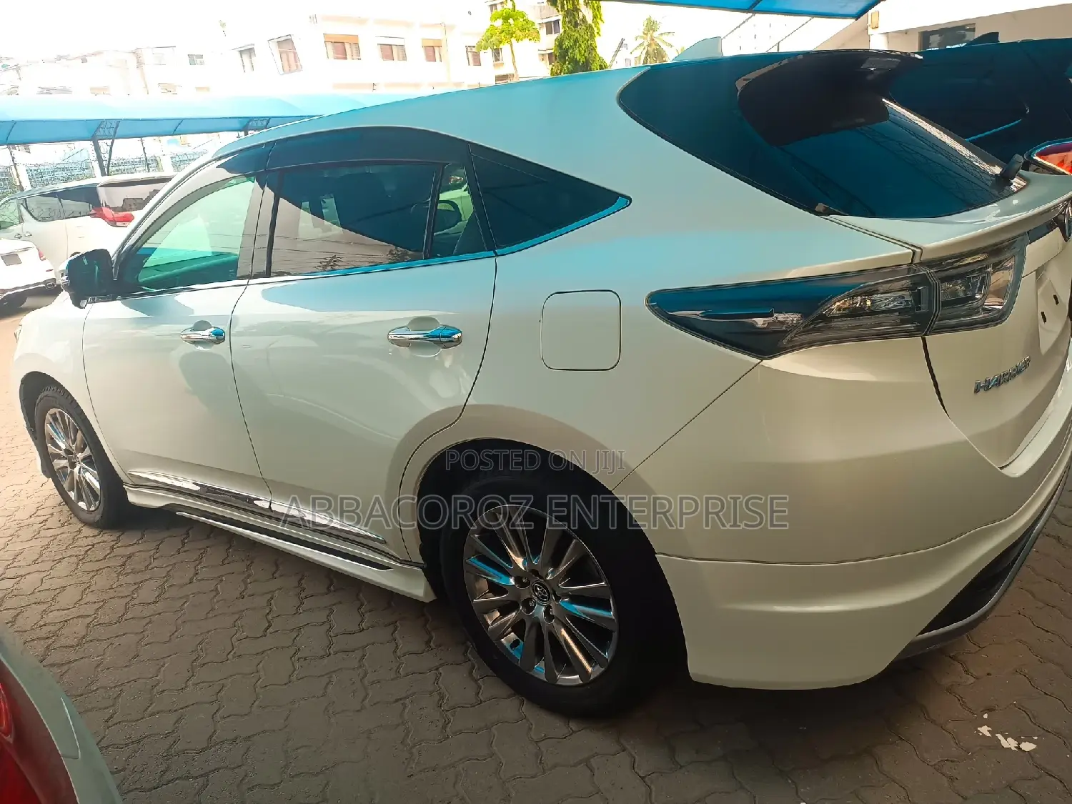 Toyota Harrier 2.0 4WD 2016 White