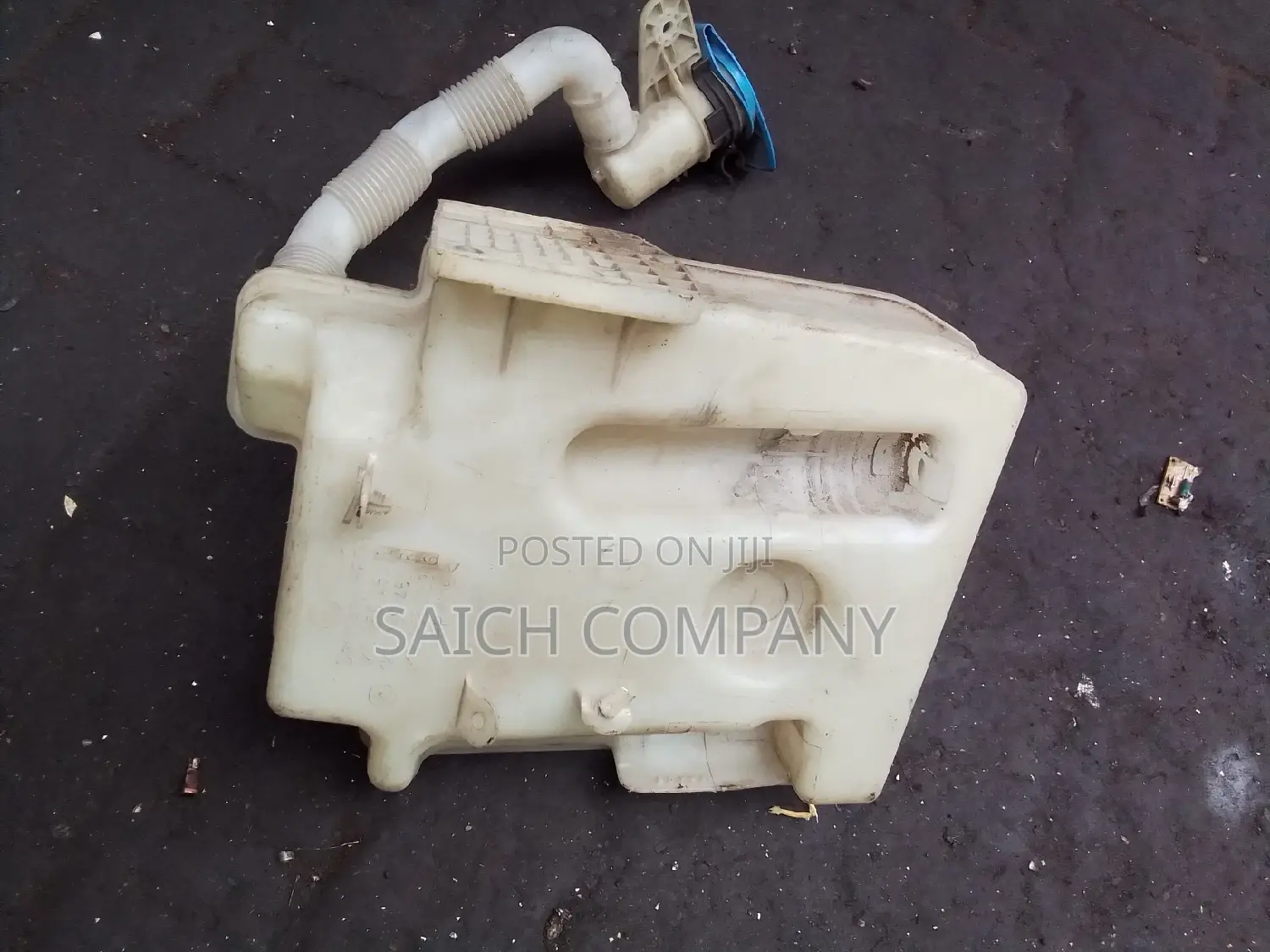 VW Jetta Washer Bottle