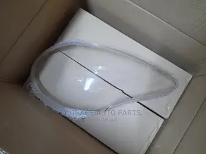 Good Headglass Suzuki Alto.