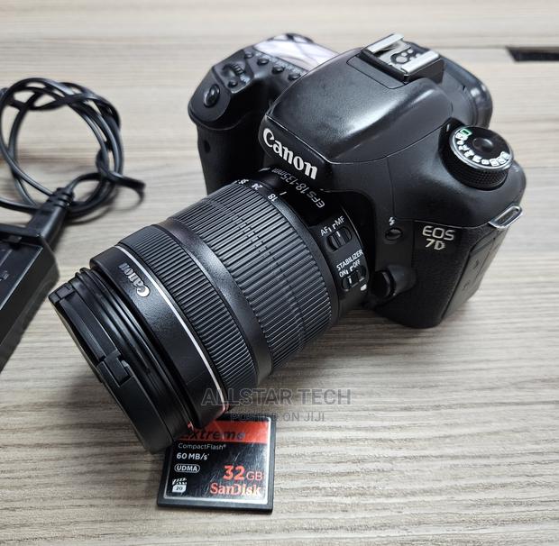 Canon EOS 7D DSLR Camera With 18-135mm Kit - thumbnail 2