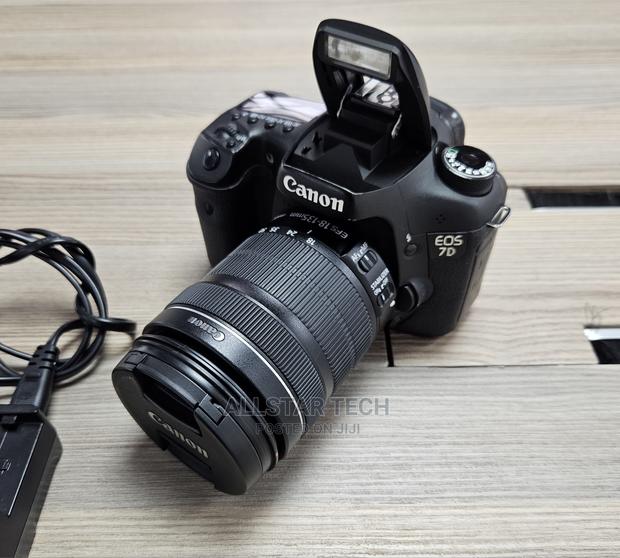 Canon EOS 7D DSLR Camera With 18-135mm Kit - thumbnail 3