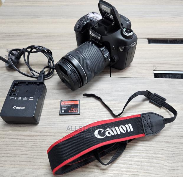 Canon EOS 7D DSLR Camera With 18-135mm Kit