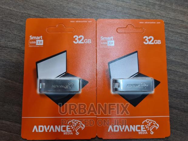 Advance Smart 32GB USB Flash Disks