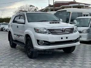 Toyota Fortuner 2015 White