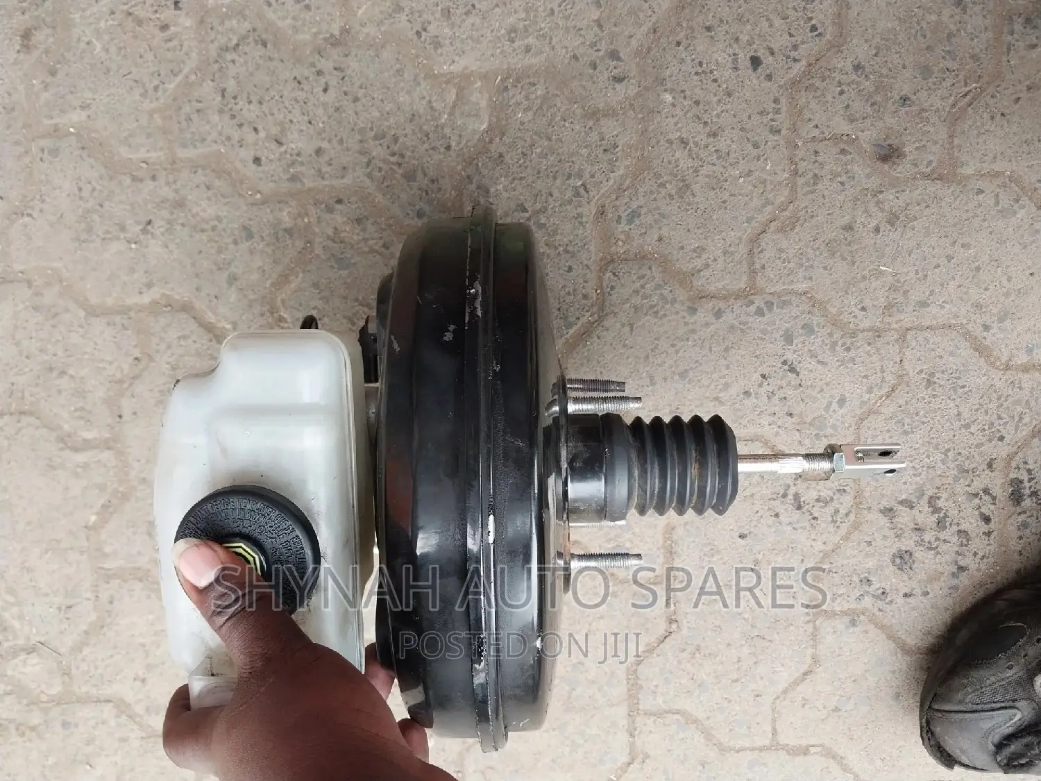 Brake Booster and Master Cylinder Complete Toyota 9l Box