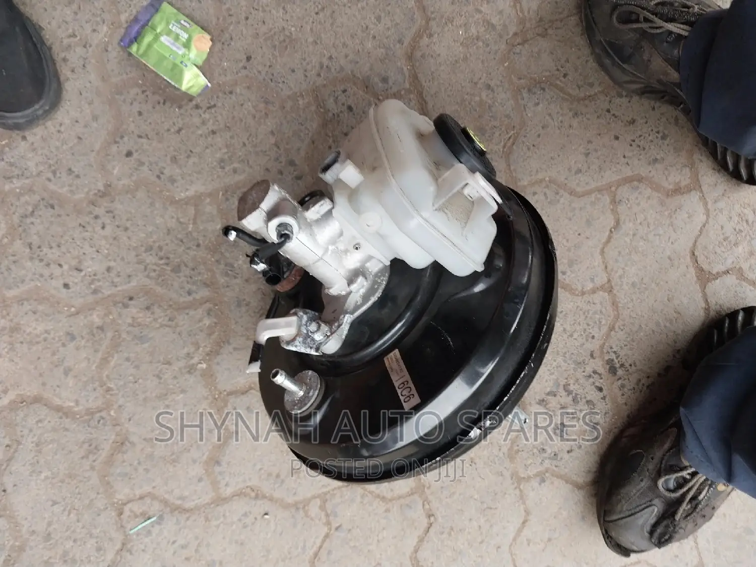 Brake Booster and Master Cylinder Complete Toyota 9l Box