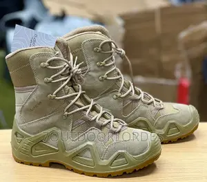 LOWA Desert Boots