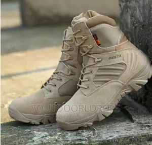 LOWA Desert Boots