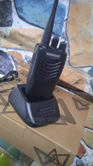 Kenwood TK-3000 UHF Two-Way Radio