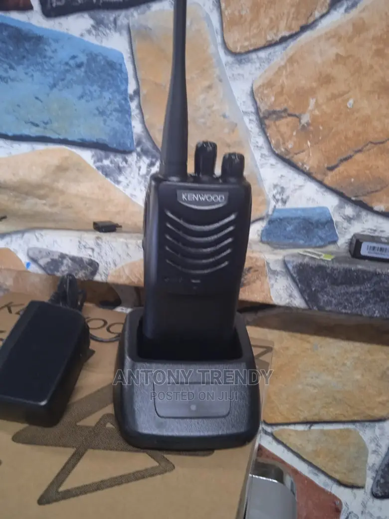 Tk-3000 4W 3-5km Walkie Talkie Uhf Radio