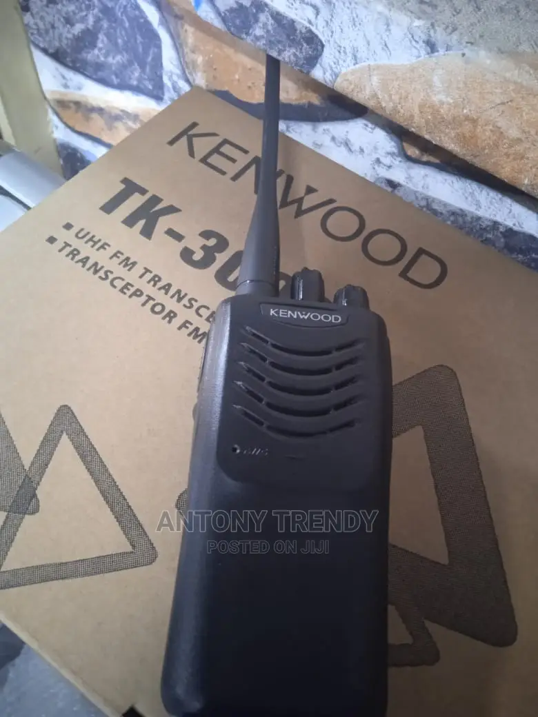 Walkie Talkie UHF Radio 440-480mhz 16CH Transceiver