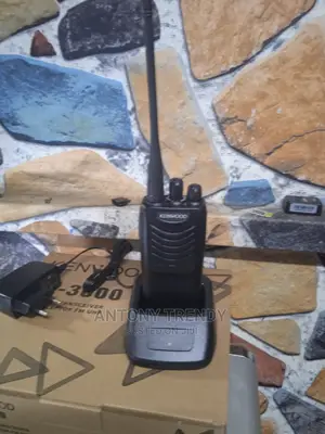 Walkie Talkie UHF Radio 440-480mhz 16CH Transceiver