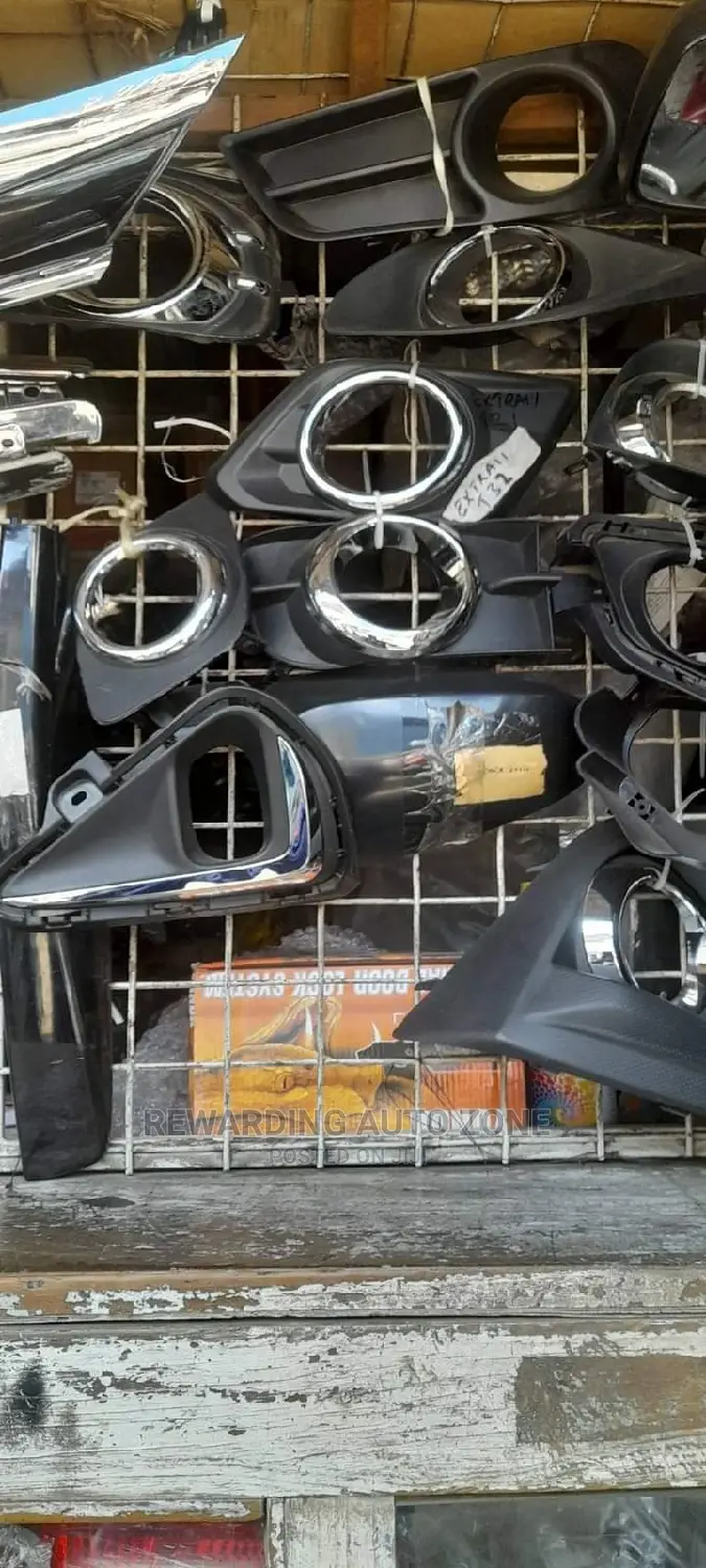 Nissan Ex Trail Nt32 Foglights Cover.