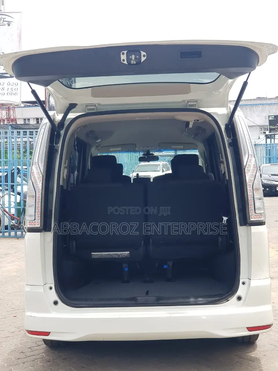 Nissan Serena 2017 White