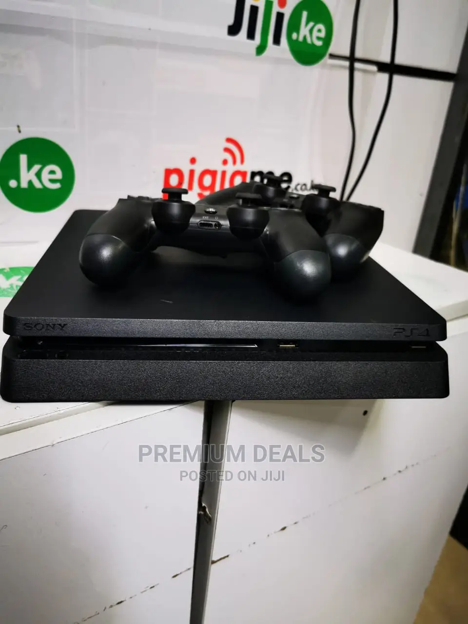 Ps4 Clean With Two Controllers All Accessories Available