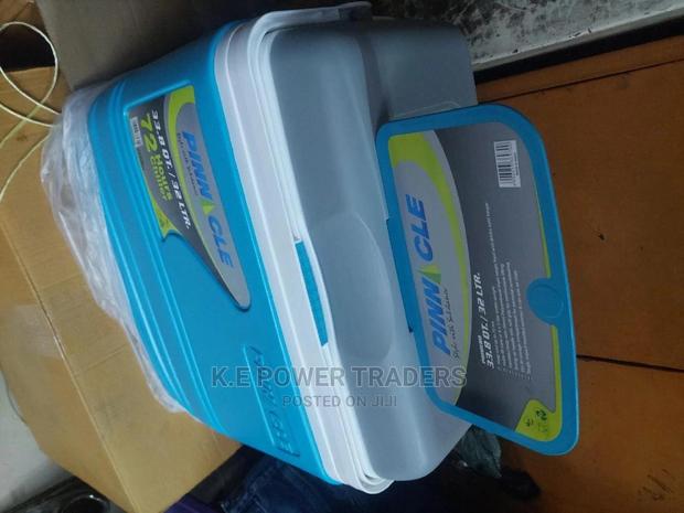 72 Hours Chiller 32 Litre Cooler Box