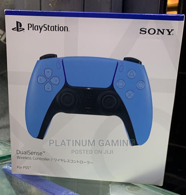 Dualsense Wireless Controller - Starlight Blue - main view