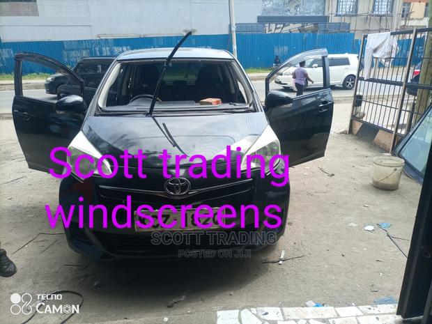 Toyota Ractis 2012 Windscreen