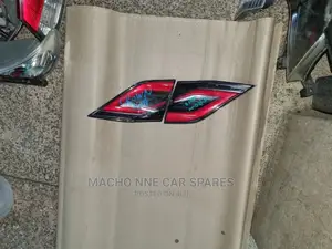 Toyota Crown Royal 2019 Bootlights