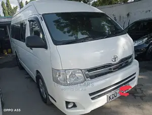 Toyota HiAce 2015 White