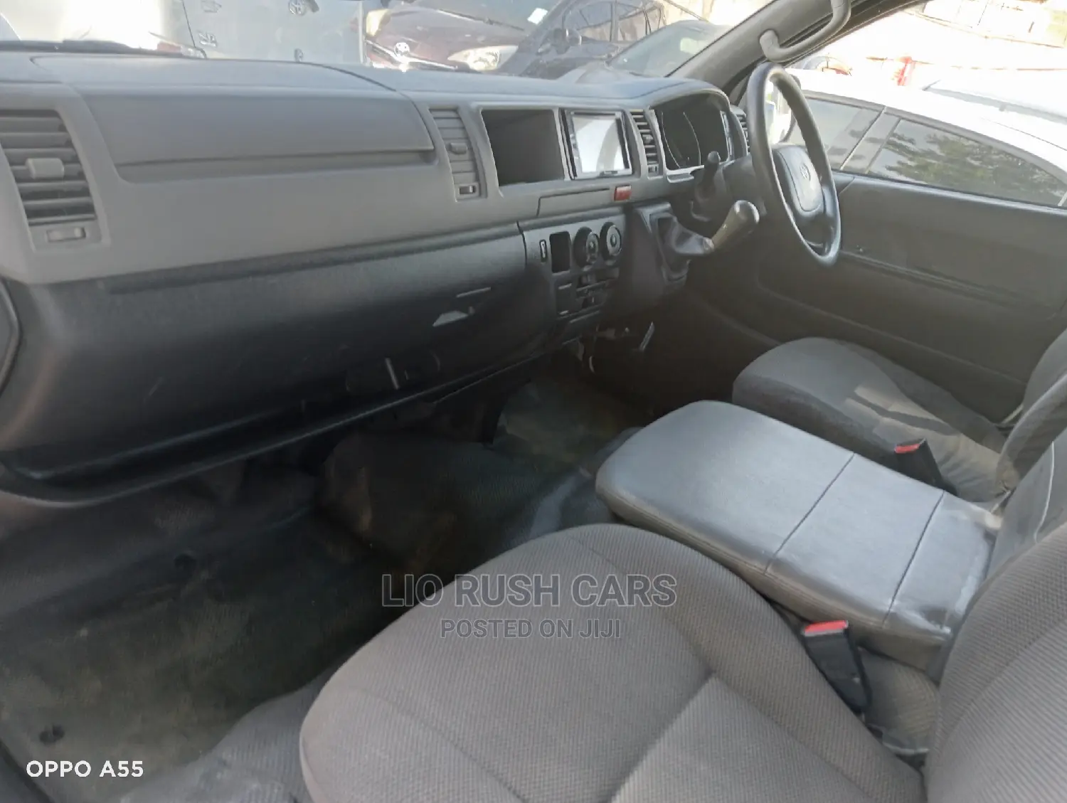 Toyota HiAce 2015 White
