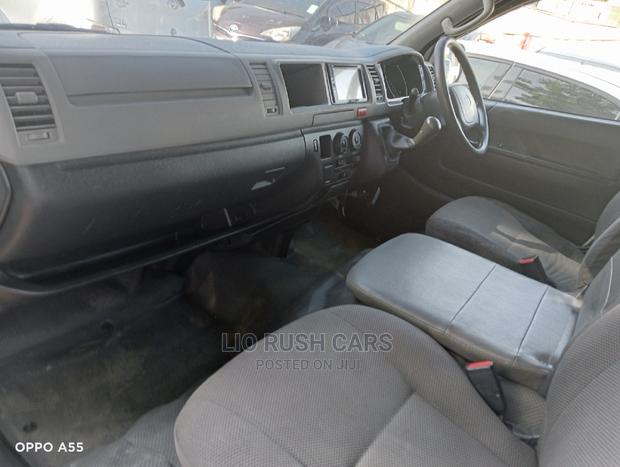 Toyota HiAce 2015 White - thumbnail 7