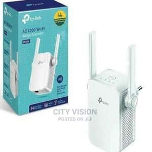 Tp-Link Ac1200 Wireless N Wall^° Range Extender - Tl-Re305 - thumbnail 2