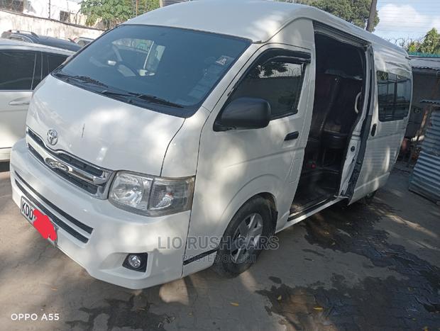Toyota HiAce 2015 White - thumbnail 8