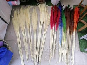 Grass Colored Pampas 1m - thumbnail 2