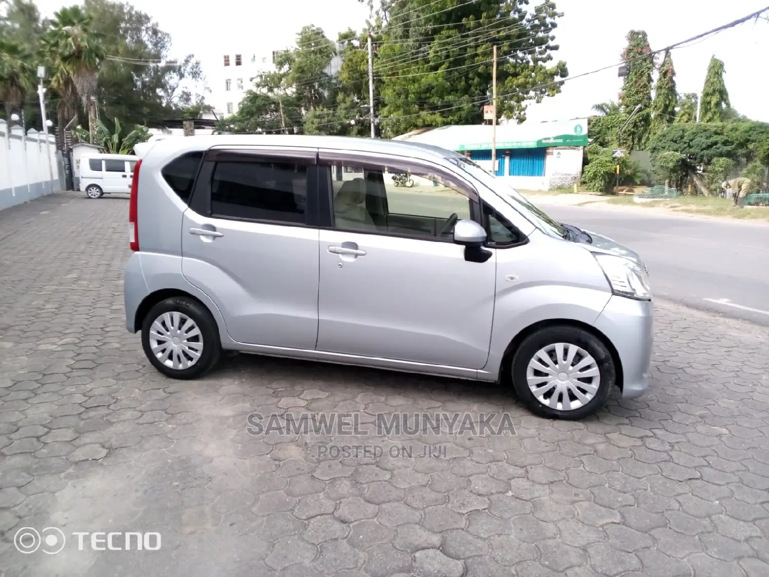 Daihatsu Move 2016 Silver