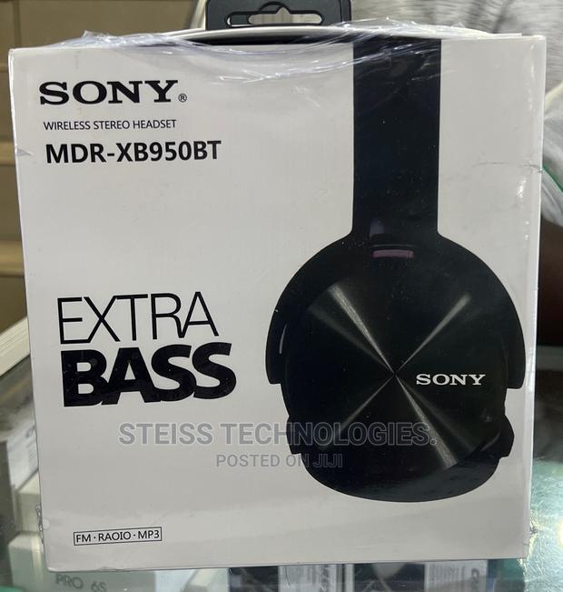 MDR-XB950 Sony Wireless Headphones.