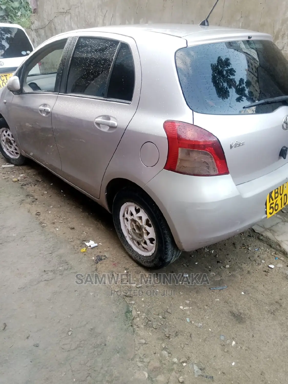 Toyota Vitz 2009 Gray