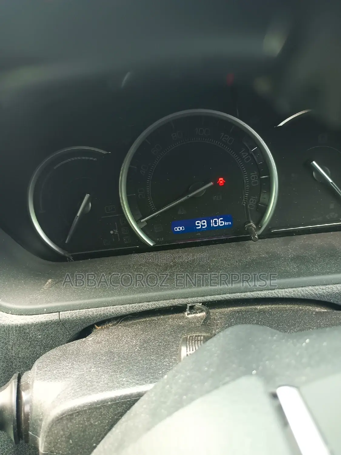 Toyota Esquire 1.8 FWD Hybrid (7 seater) 2017 White