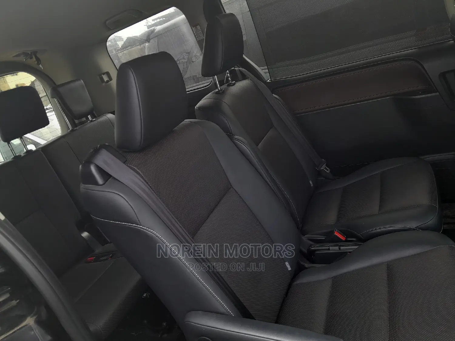 Toyota Esquire 1.8 FWD Hybrid (7 seater) 2016 Blue