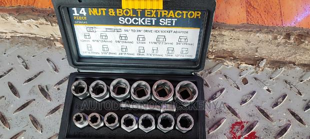 Damaged Nut and Bolt Remover Extractor Kit - main view