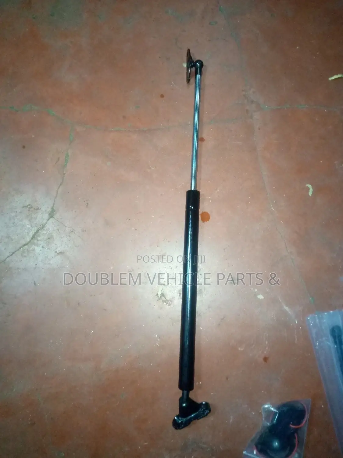 Bootshocks Toyota Harrier Rear