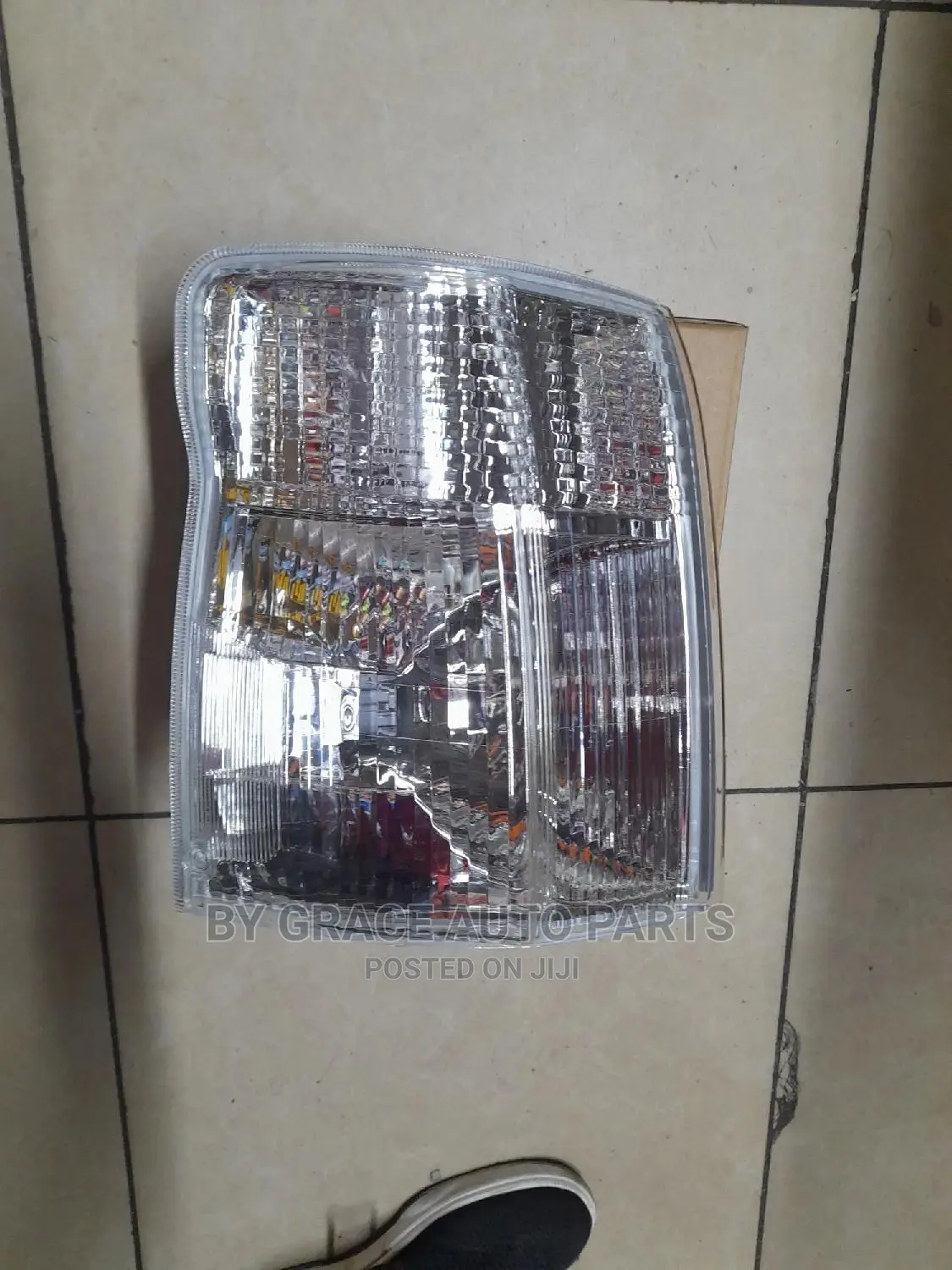 Corner Lamp E25 ( Nissan Nguruwe)