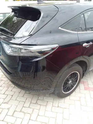 Toyota Harrier 2.0 4WD 2017 Black