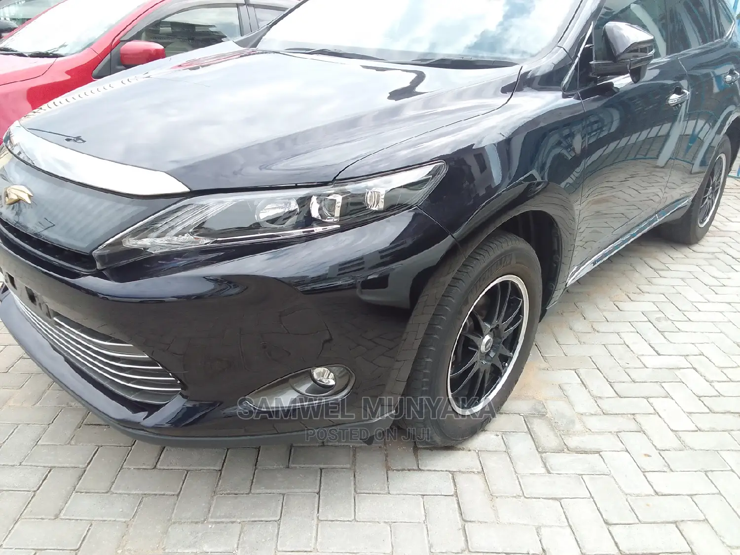 Toyota Harrier 2.0 4WD 2017 Black