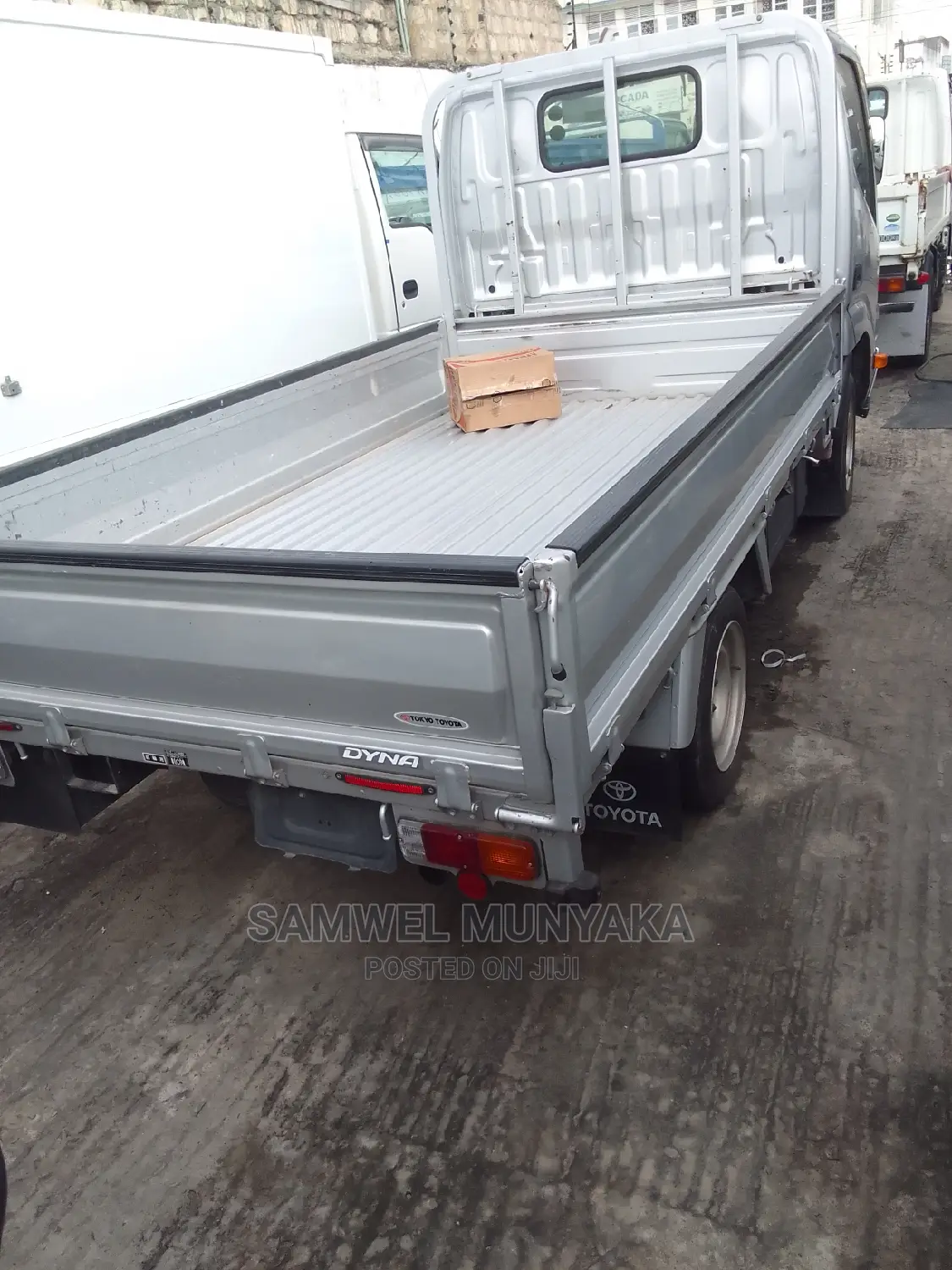 Toyota Dyna 2016 Silver