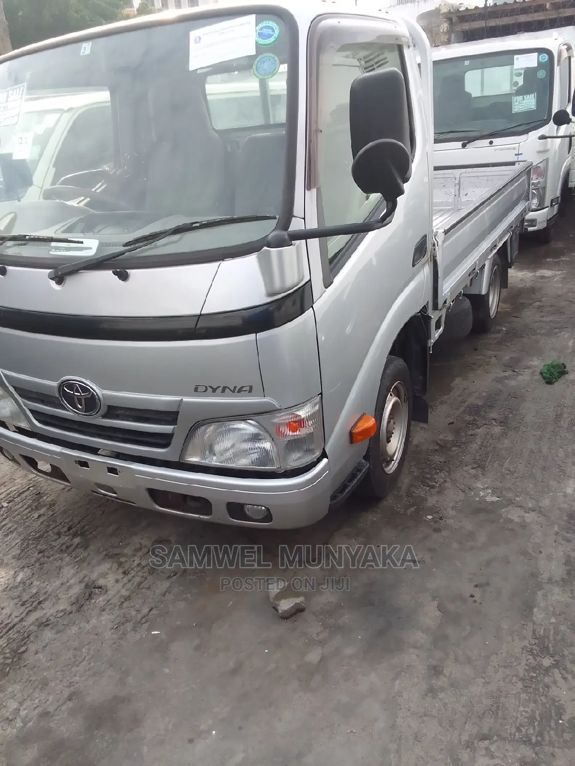 Toyota Dyna 2016 Silver