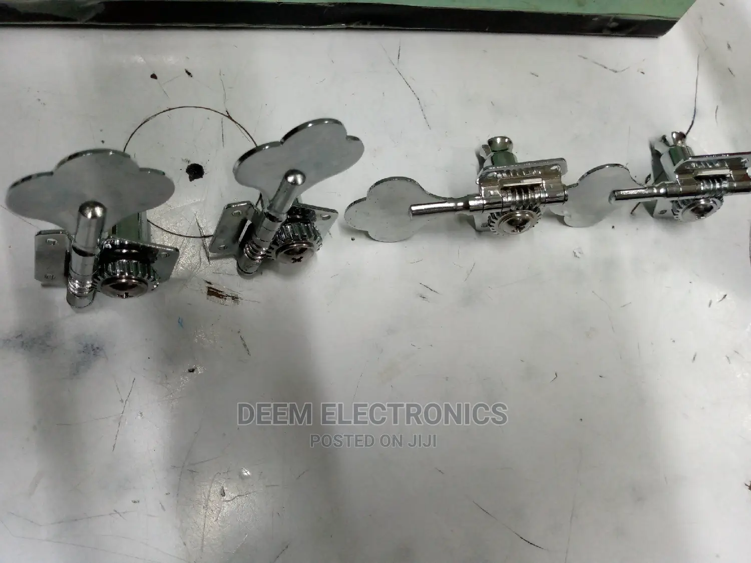 Bass Guitar Pegs