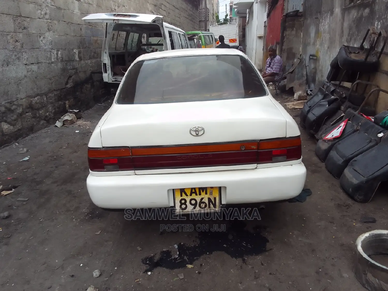 Toyota Corolla 2000 White