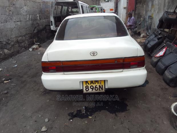 Toyota Corolla 2000 White - thumbnail 9