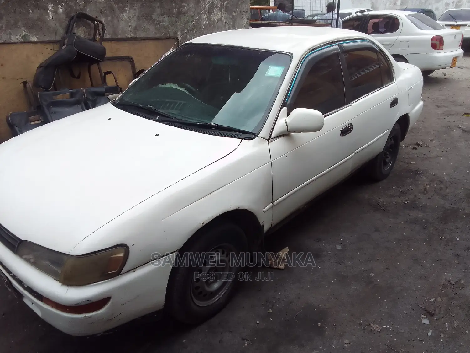 Toyota Corolla 2000 White