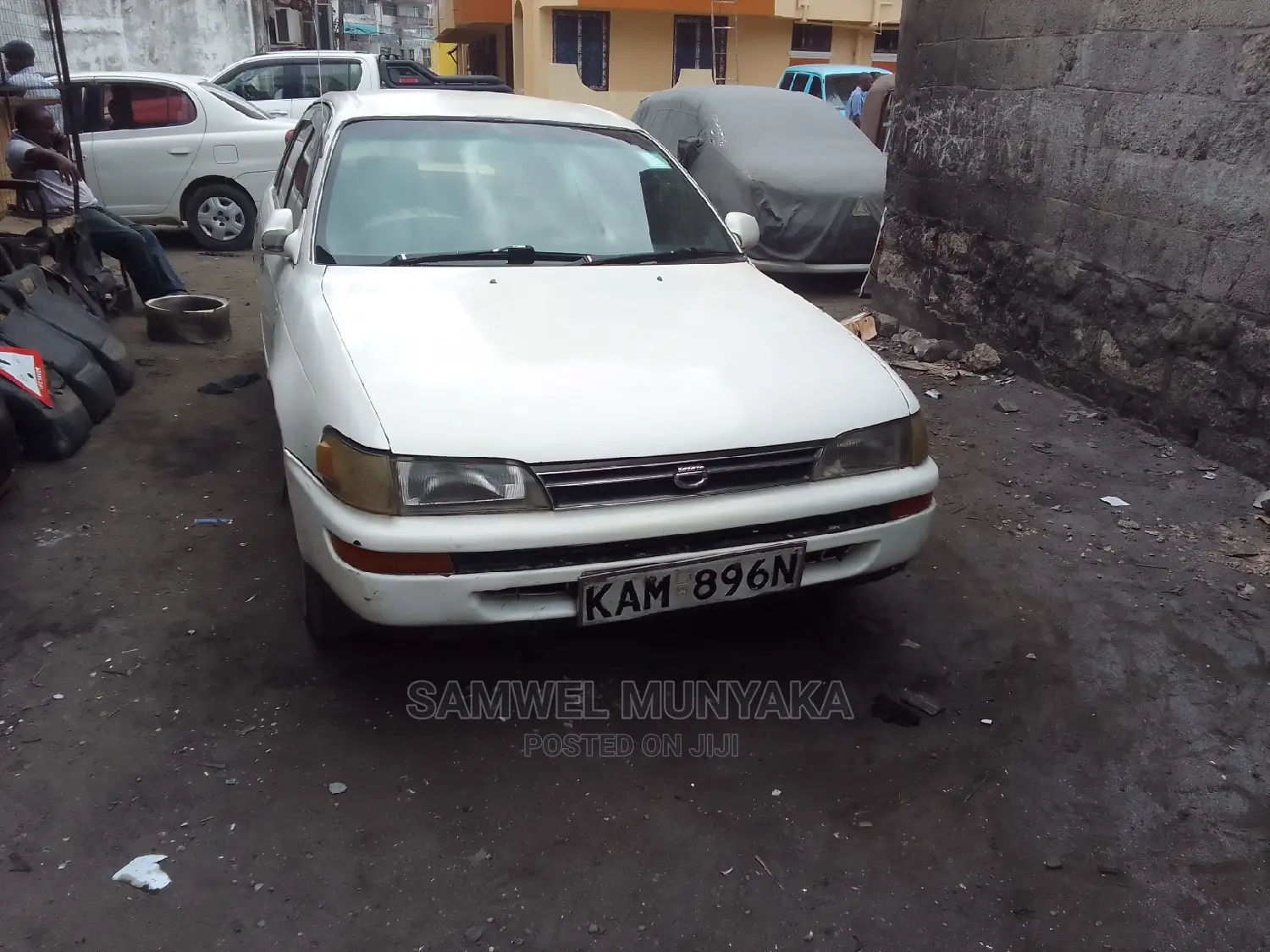 Toyota Corolla 2000 White