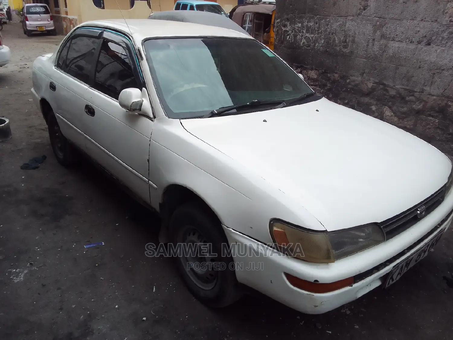 Toyota Corolla 2000 White