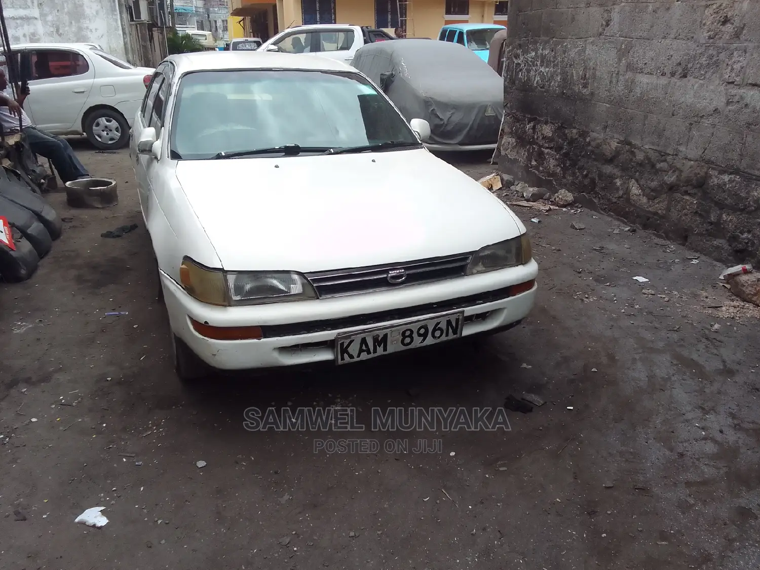 Toyota Corolla 2000 White
